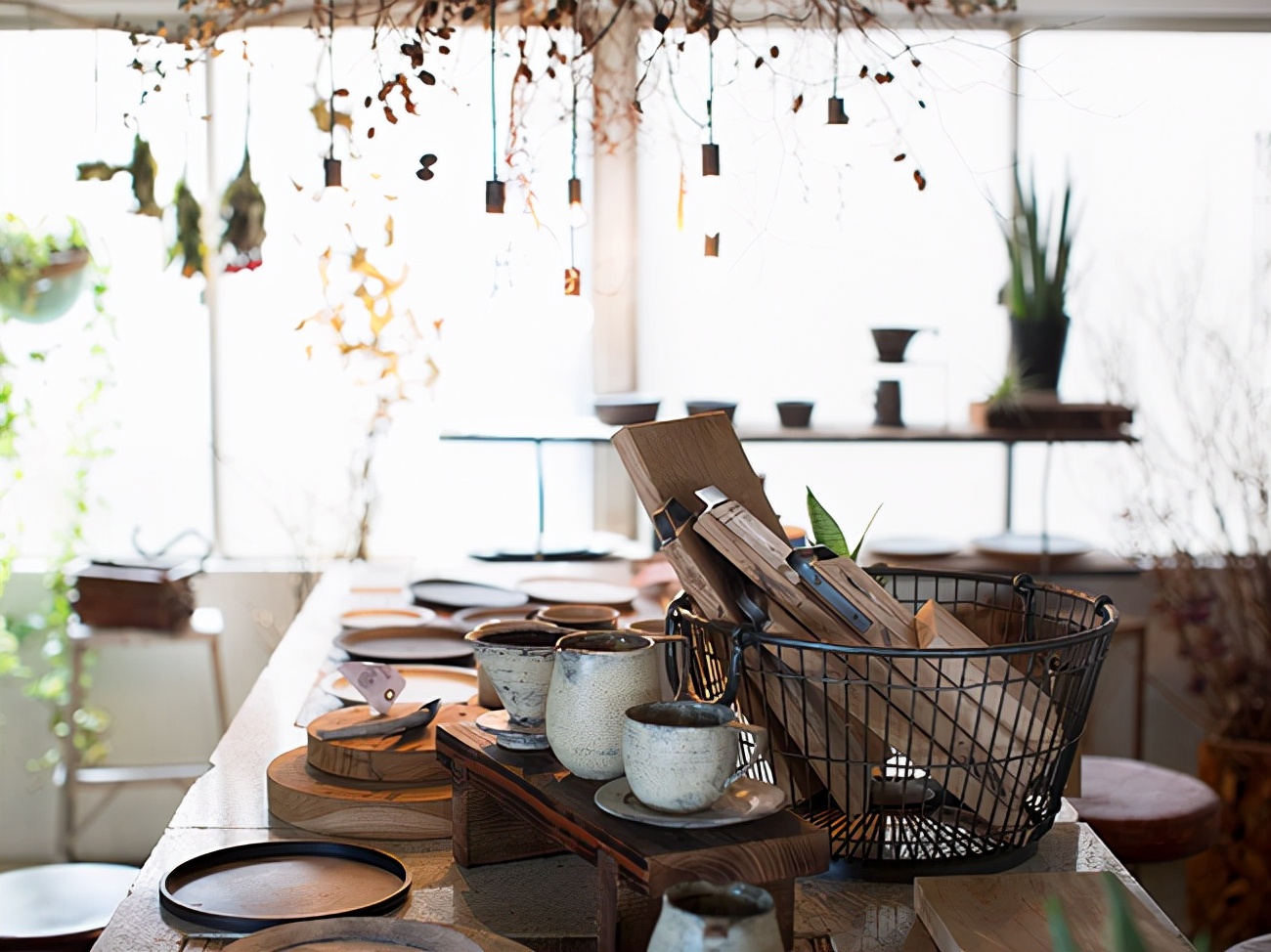 手工咖啡屋改造,废弃的家具改造成文具盒