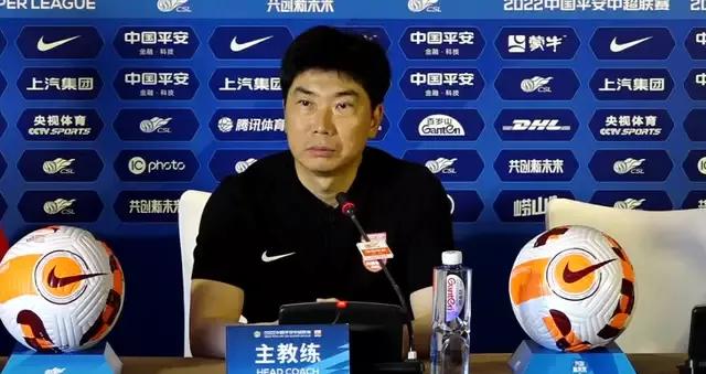 国足必须打好翻身仗，主教练在哪里，咱得好好白话白话