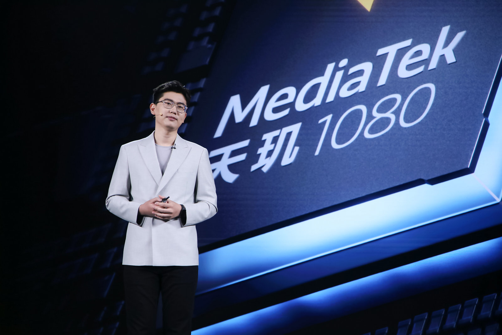 小米210万快充2亿像素,小米即将量产200w快充手机