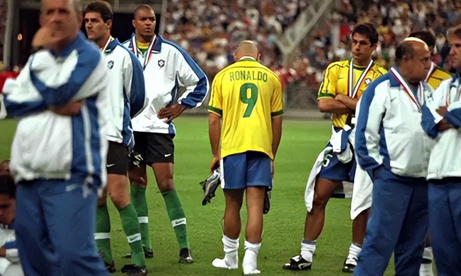 世界杯令人伤感的背影,世界杯悲伤的眼泪