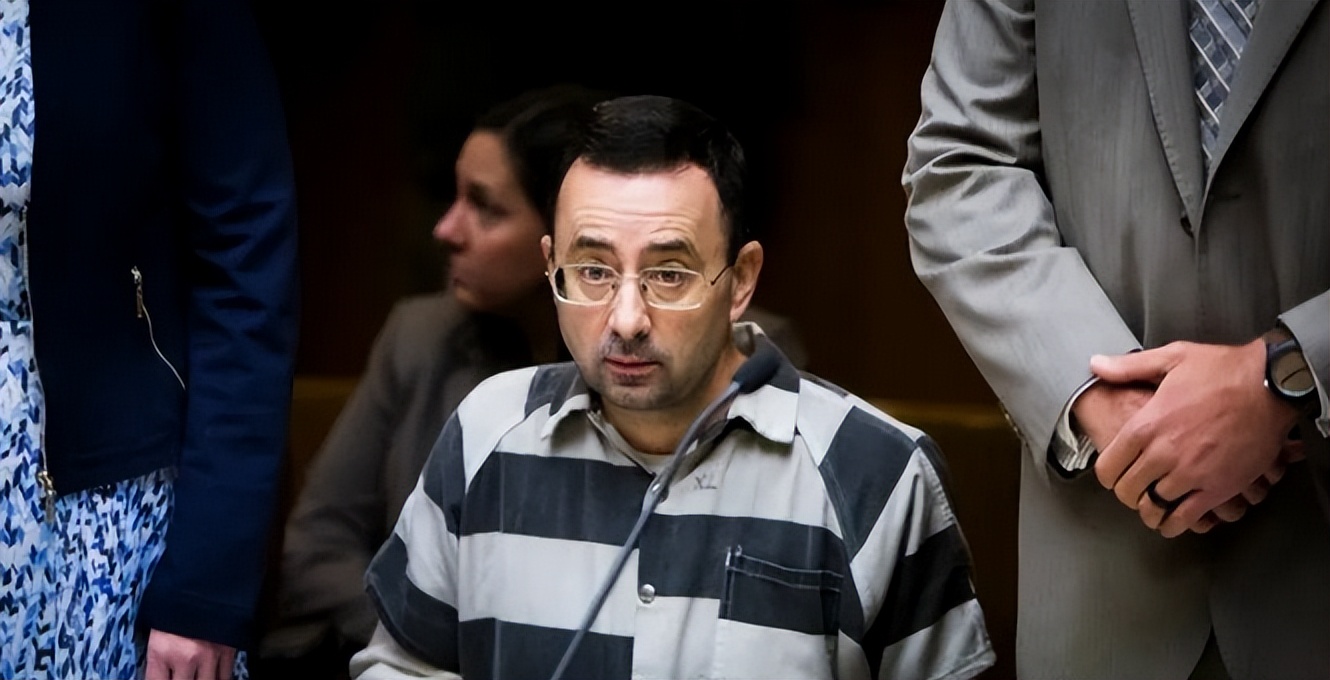 美国体操运动员性侵事件,美国体操前队医性侵案