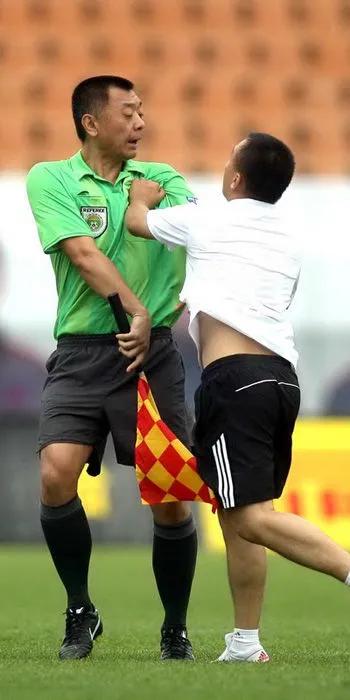 足球赛场的冲突,球场冲突集锦超清