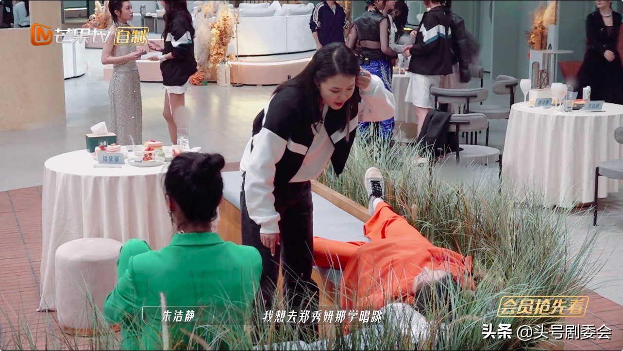 浪姐王心凌队长投票,王心凌和徐梦桃的金牌合影