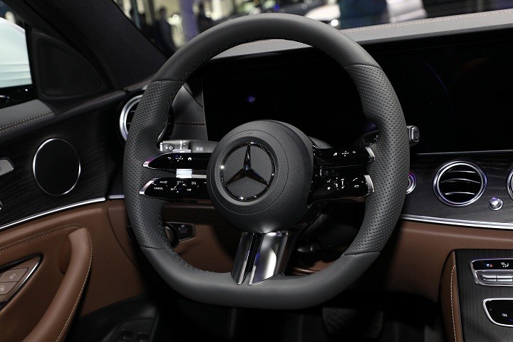 全新一代奔驰e级实车曝光,全新奔驰e级最新