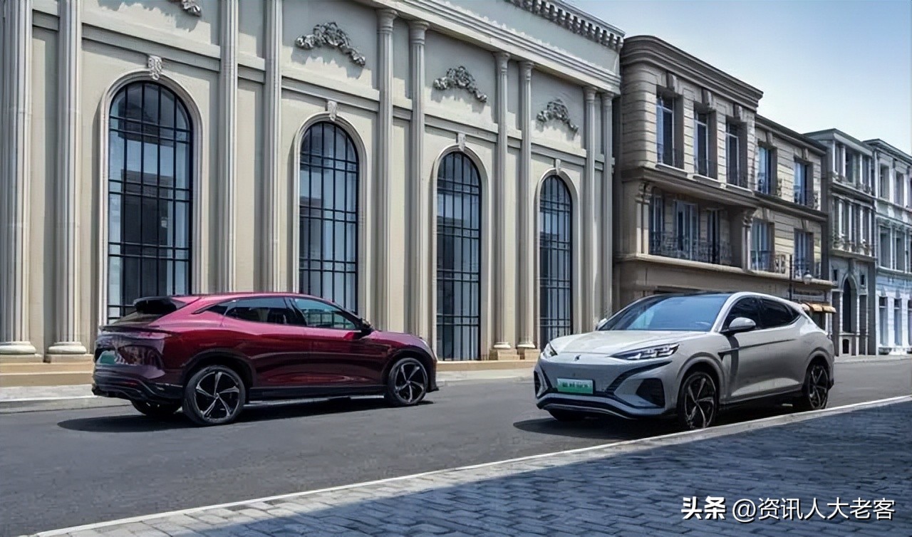 比亚迪5月份销售24万辆新能源汽车,四冠王比亚迪年销超300万破纪录