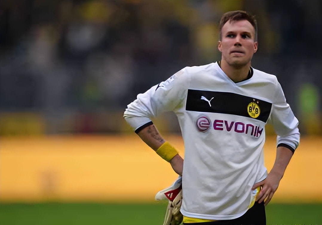 小德可爱的名字,小德足球