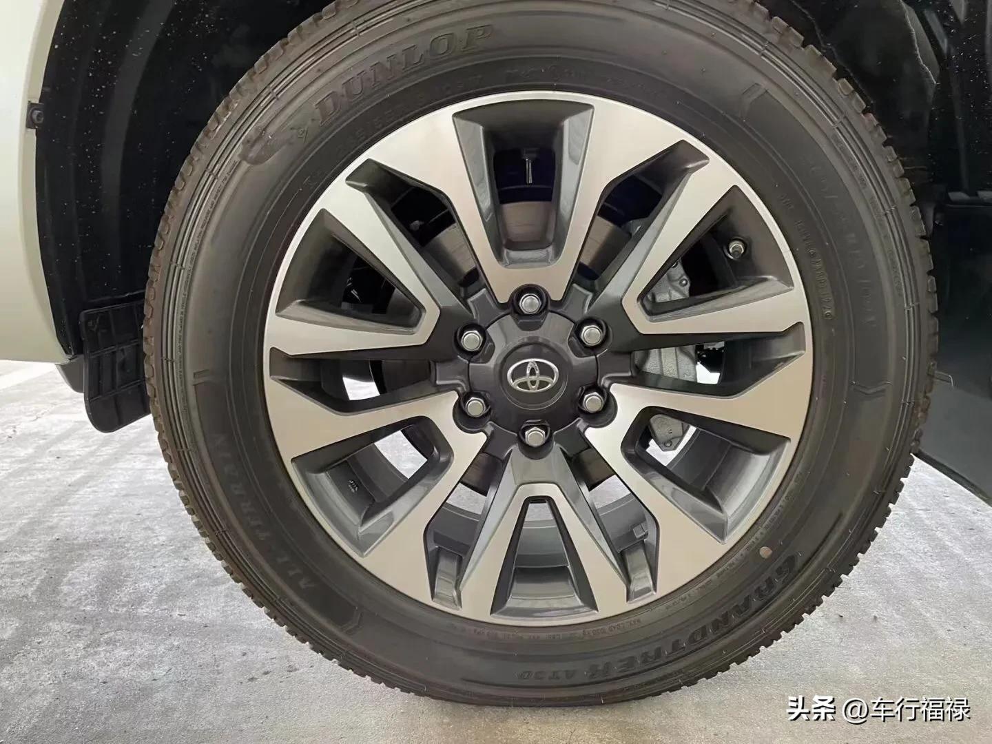 小伙花70万买宝马奔驰,小伙花20000买丰田车