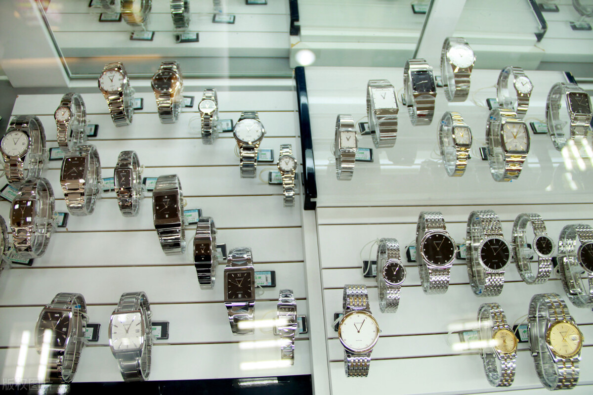 怎么鉴别二手表和组装手表,拼装表和正品表的差别