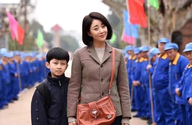 人间世殷桃宋佳谁是女一号,人世间宋佳和殷桃谁是女主