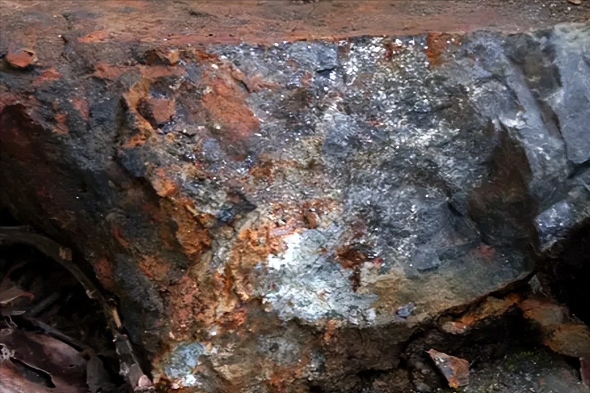 中国为何花重金购买铁矿石,铁矿石很贵为啥不用废钢