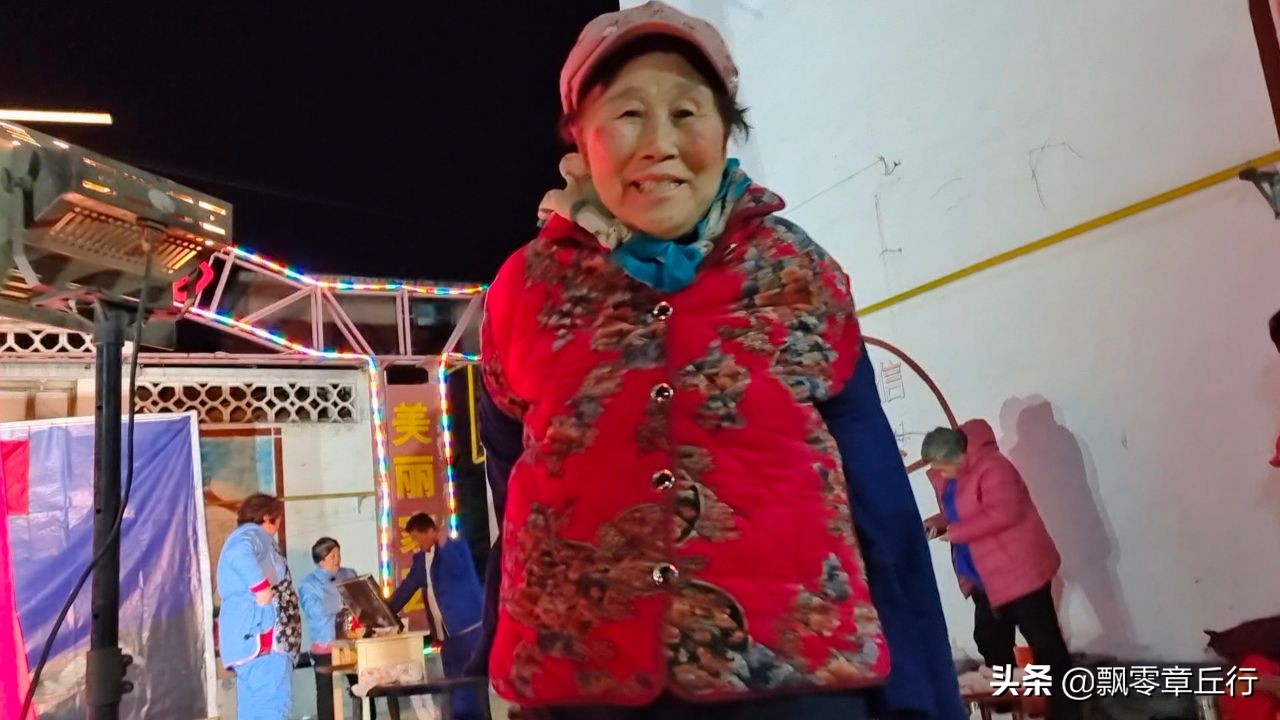 济南章丘相公庄：有个“岁数不小”的戏迷自发成立的草根庄户剧团