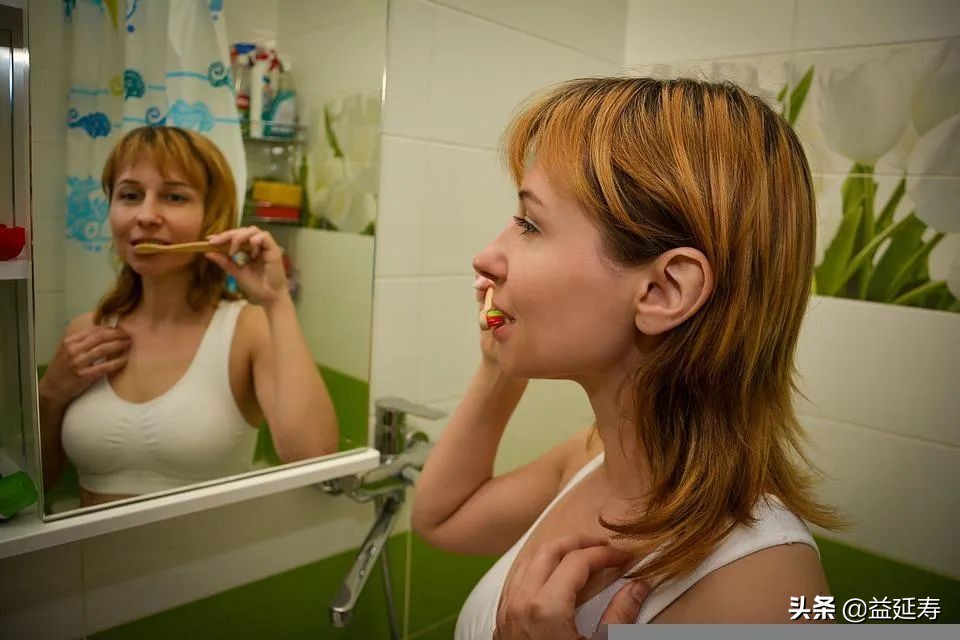 吃冷饮难受怎么缓解,吃冷饮激到嗓子了怎么办