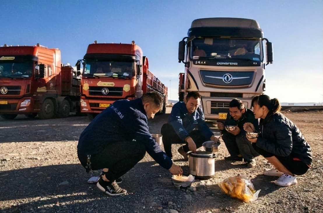 从年入38万的精英到拼命的加班人,中港司机怎么变化这么大?