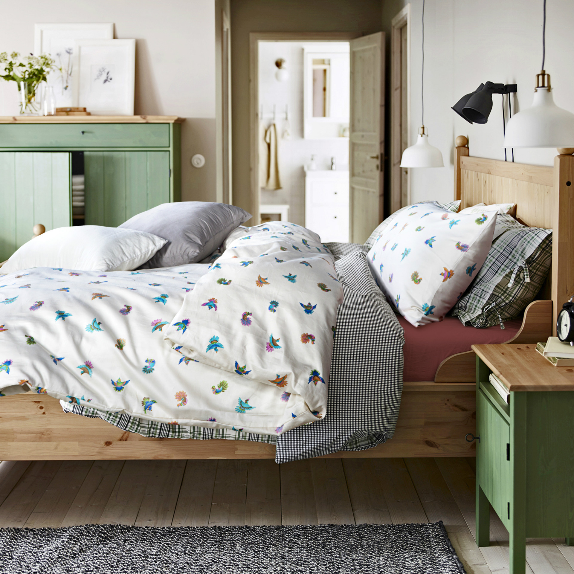 四件套一般多久换一次比较好,一般一个月换一次四件套