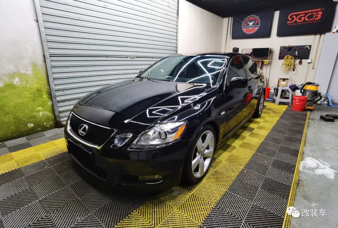 雷克萨斯gs300亮黑改装案例,本田思域适合刚毕业开吗