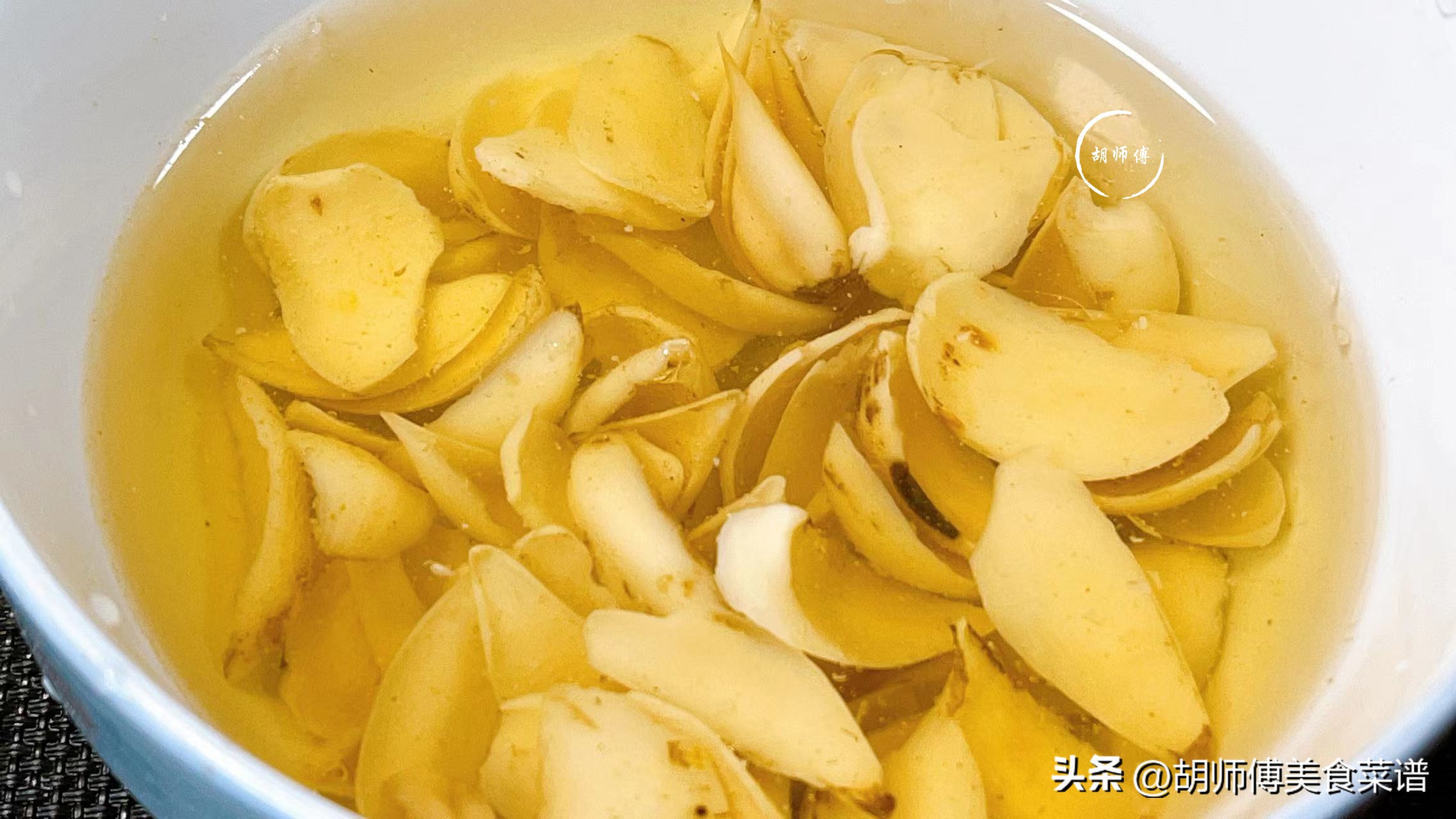 嗓子干痒咳嗽煮什么喝可以缓解,喉咙干痒夜间咳嗽喝什么汤最有效