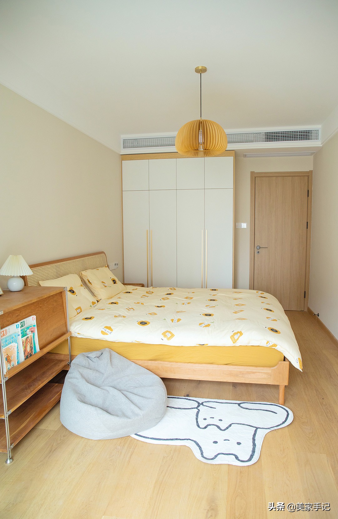 沙发不靠墙后面放柜子,沙发后柜子不靠墙