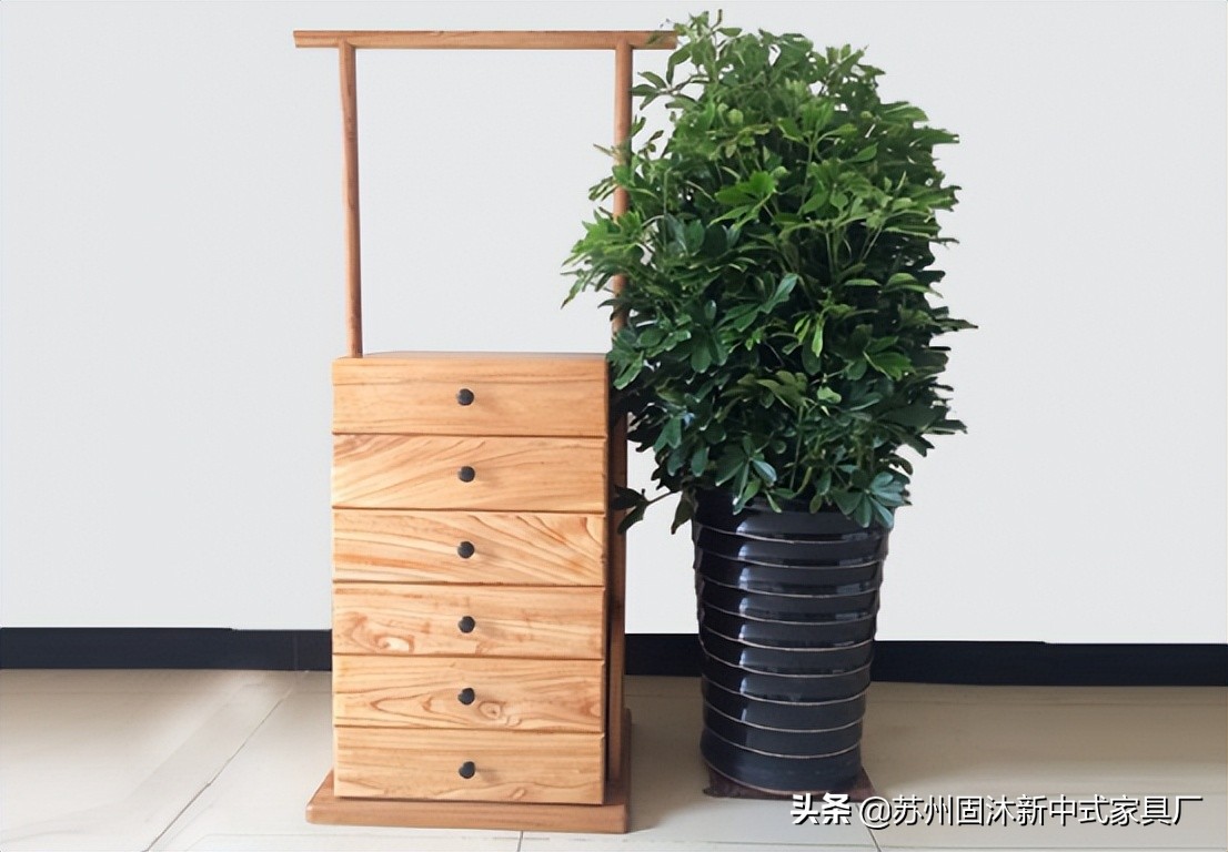 禅意新中式原木大平层,新中式原木禅意软装元素