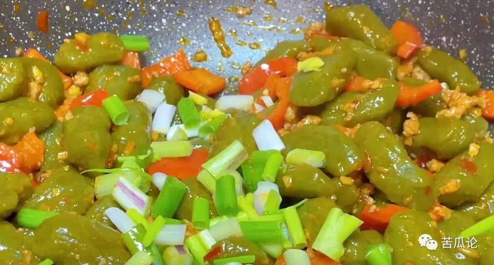 春季“药草之王”，号称养肝第一菜，中老年吃它，排毒，排黑宿便