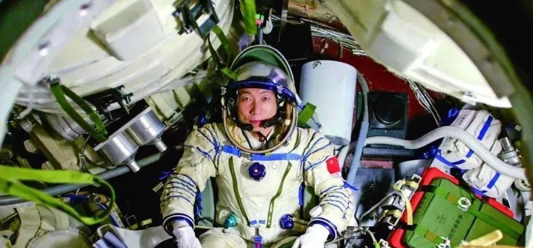 神16乘组即将太空授课！神17指令长三选一？杨利伟会再上太空吗？