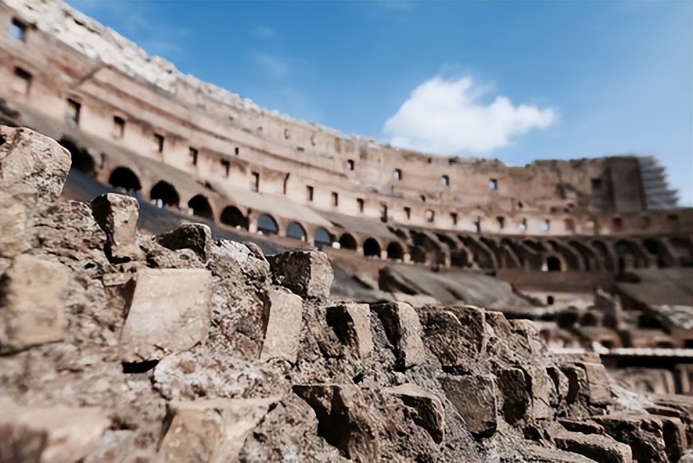 古罗马大竞技场的主要特点,古罗马竞技场代表着什么