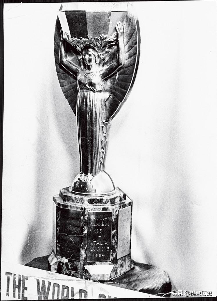 雷米特金杯为什么永久属于巴西,巴西保留世界杯奖杯金球