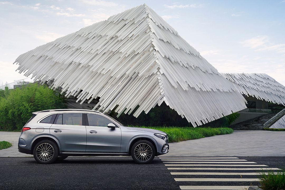 新款奔驰glc轿跑夜晚试驾,全新换代奔驰glc试驾