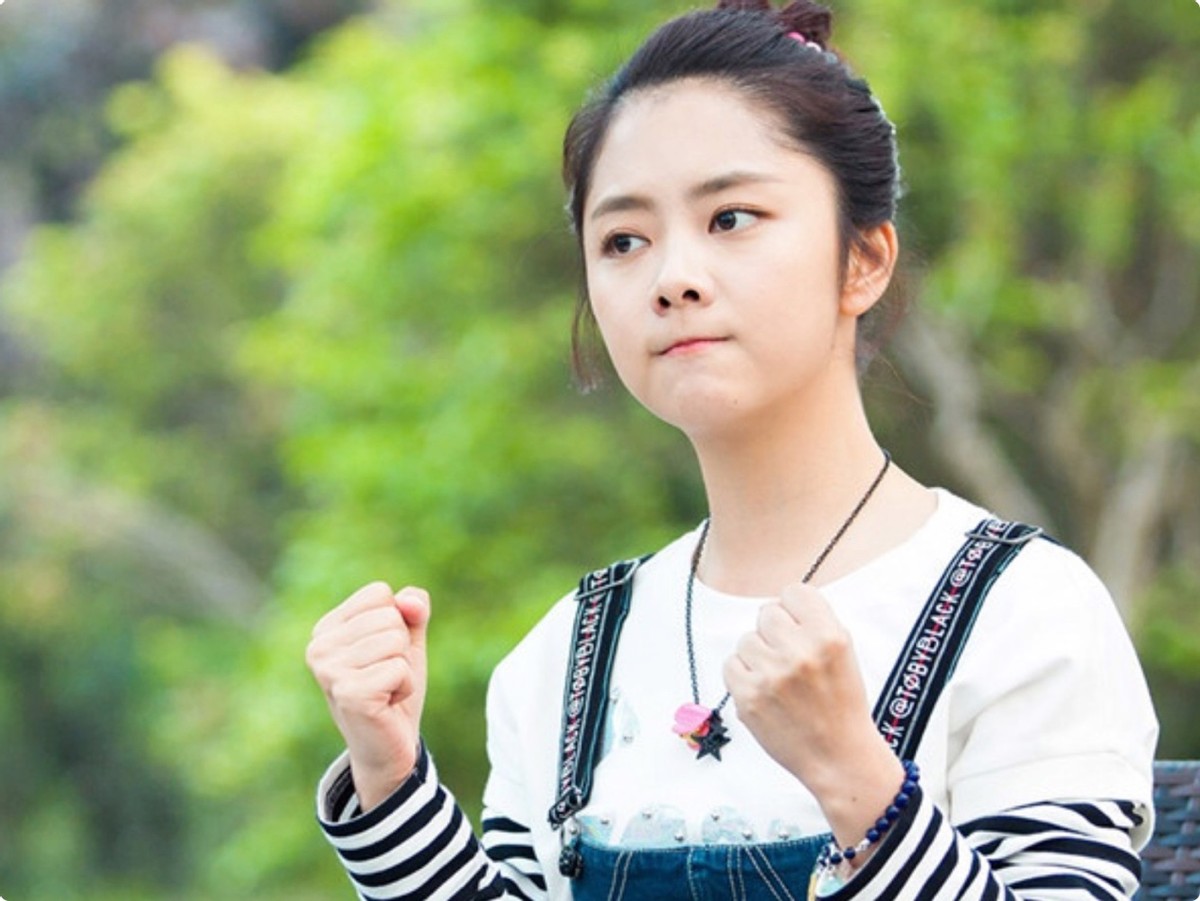 谭松韵从淳贵人到女飞行员,谭松韵是不是甄嬛传的淳贵人