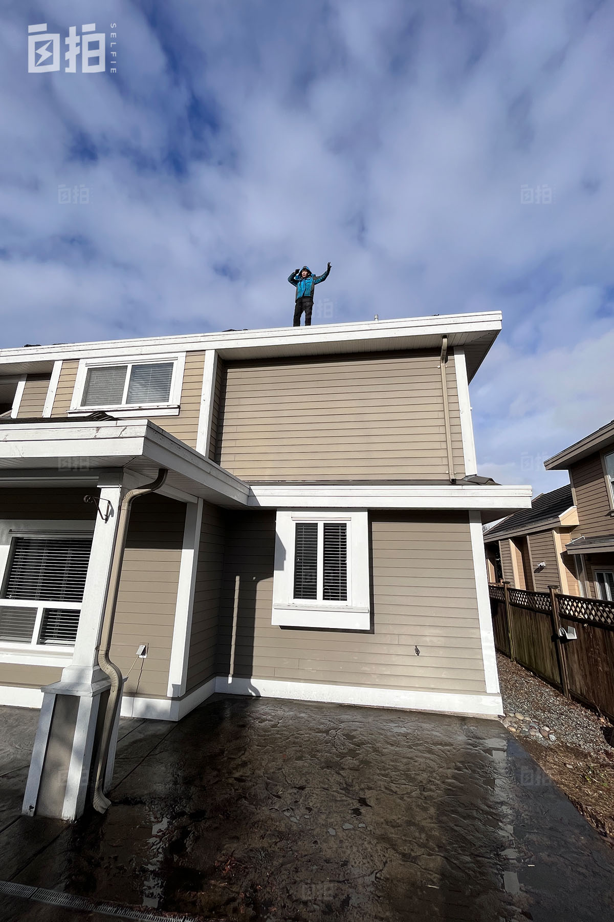 我，国内年薪80万，赔光积蓄后到国外当维修工，一天最多挣4000块