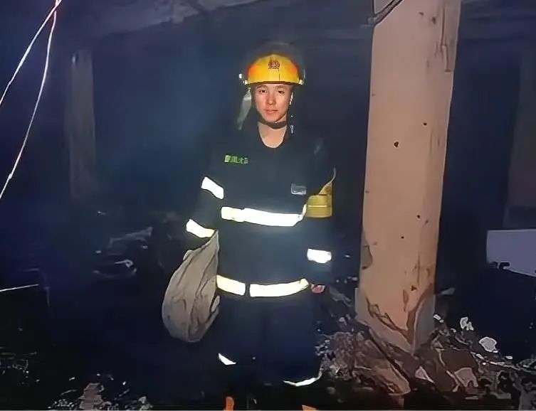 飒爽英姿军装,看看自己穿上军装的飒爽英姿