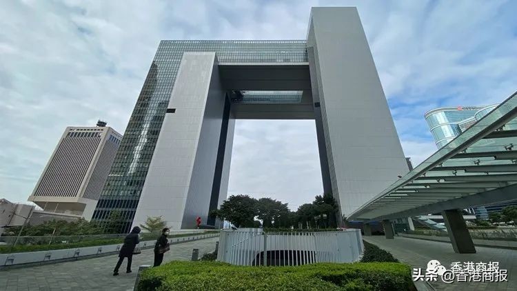 觀塘觀雲｜8日前往內地港人達2.8萬；港最低時薪加至40港元......