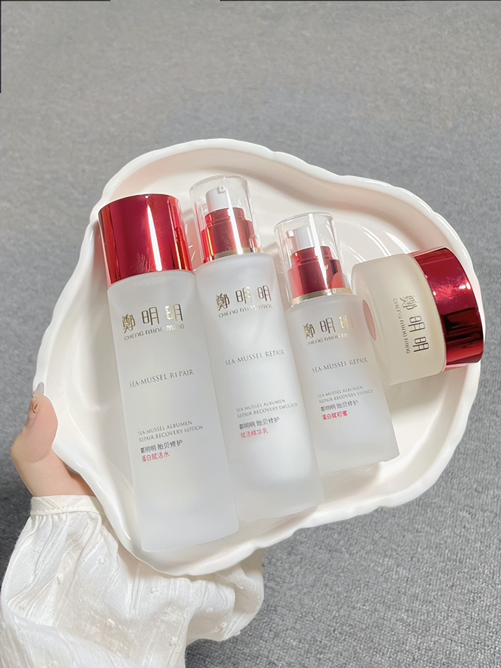 郑明明贻贝修护赋活套多久有效果,郑明明贻贝修护套装深圳哪里有卖