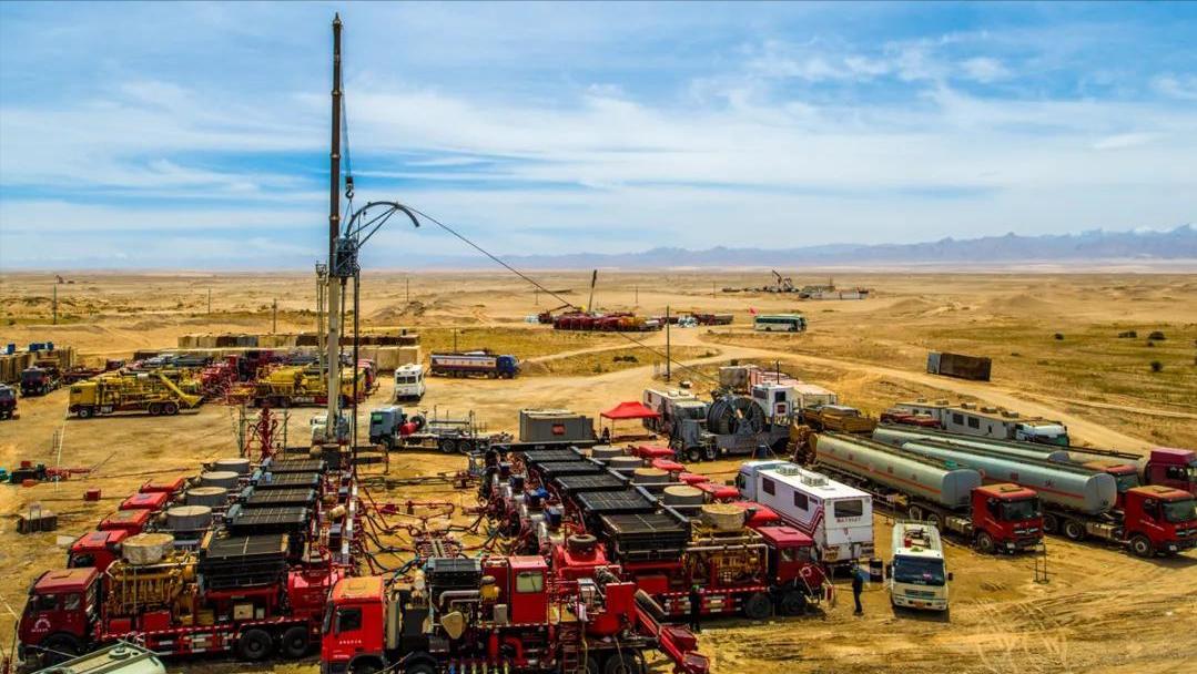 云南省兰坪盆地的沉积构造,对周围环境的意义与作用