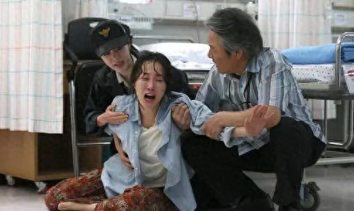 百亿老总猥亵9岁*女幼**判5年，请天价律师申请无罪，网友：5年都轻