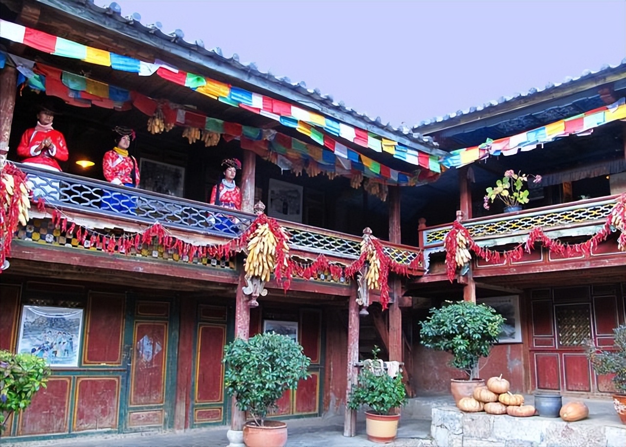 摩梭族最后一个母系社会,摩梭族为什么能保留母系氏族