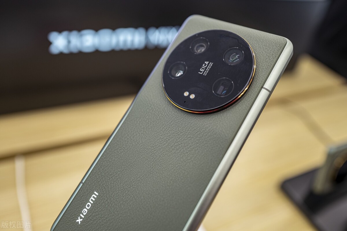 爆款手机来袭，小米13超开箱测评，惊喜不已！