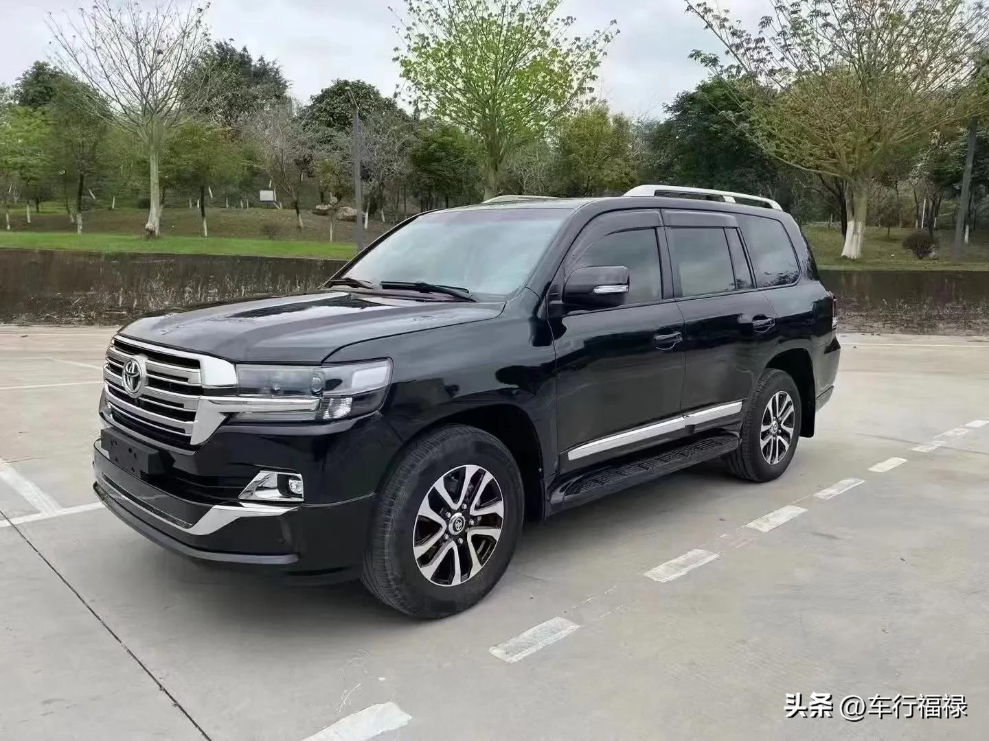 选奔驰gls还是丰田陆巡5700,陆巡4500对比奔驰gls