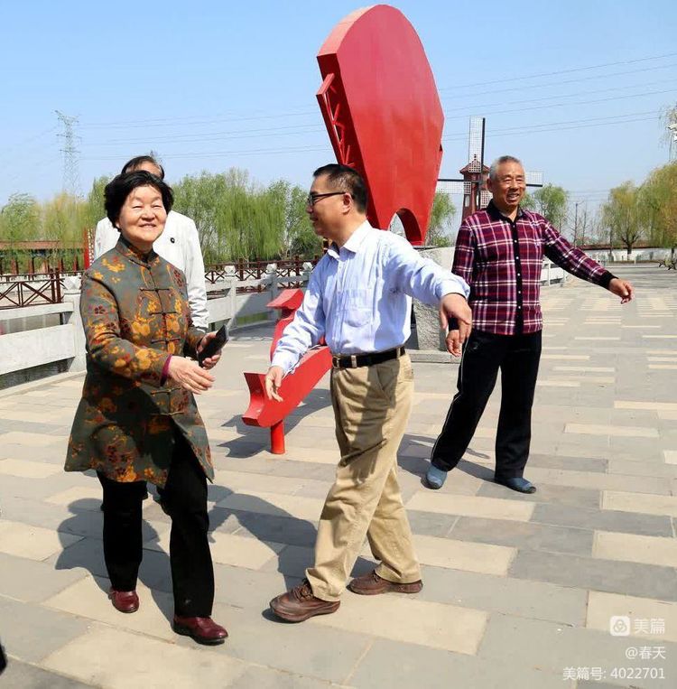 走进典范领略强村风采——淄川区诗词学会双杨镇采风