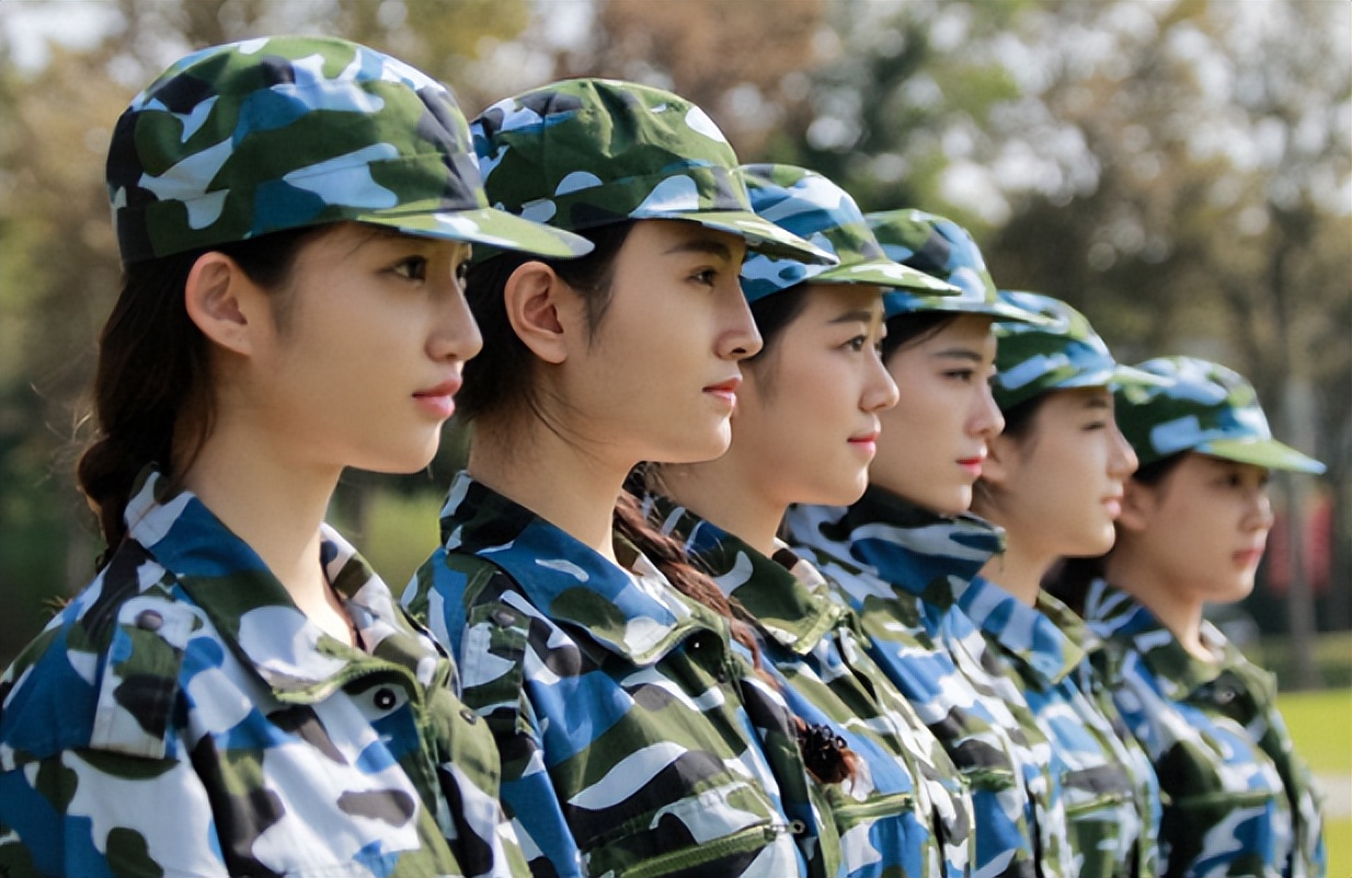 大一新生开学自我介绍,大一开学自我介绍几句话