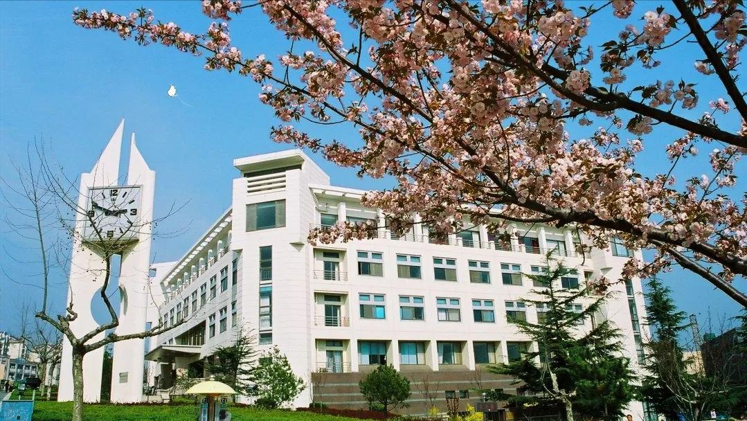 青岛大学三个校区分别是什么专业,青岛大学金家岭校区西院