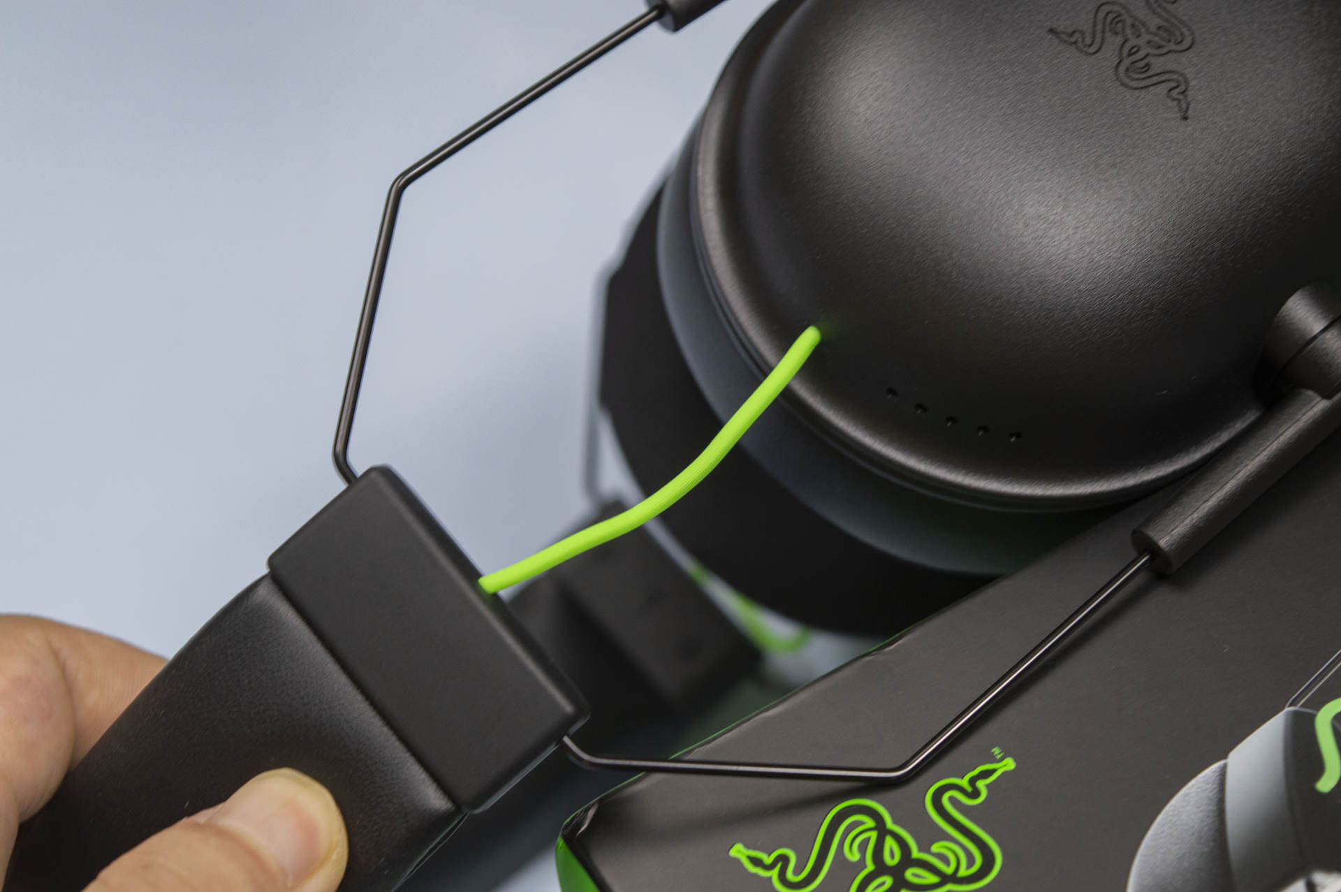 razer雷蛇旋风黑鲨v2x和平精英,雷蛇旋风黑鲨V2游戏耳机