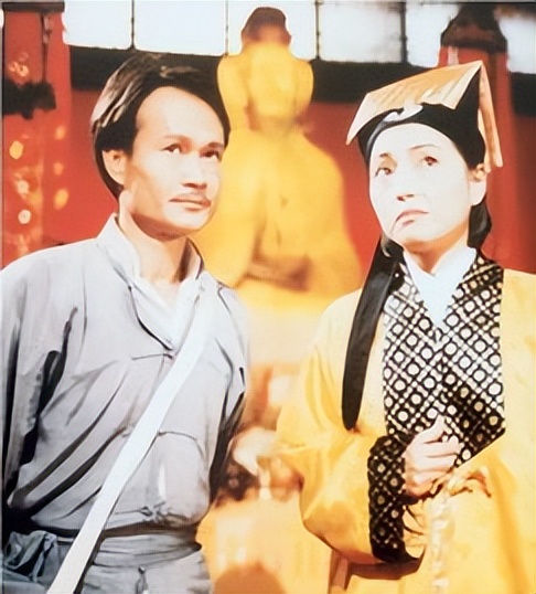 成龙为什么不敢惹洪金宝,成龙的大哥洪金宝