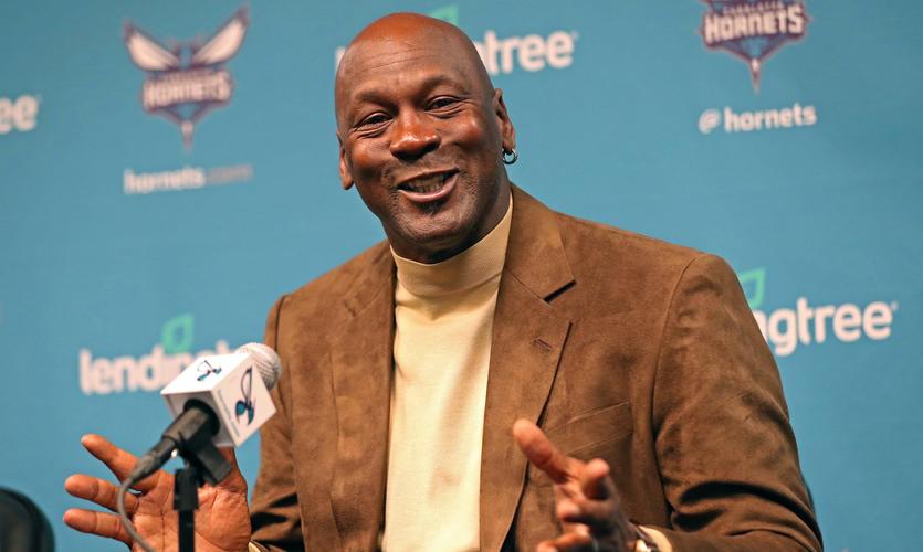 乔丹从黄蜂挣多少钱,詹姆斯和乔丹商业价值