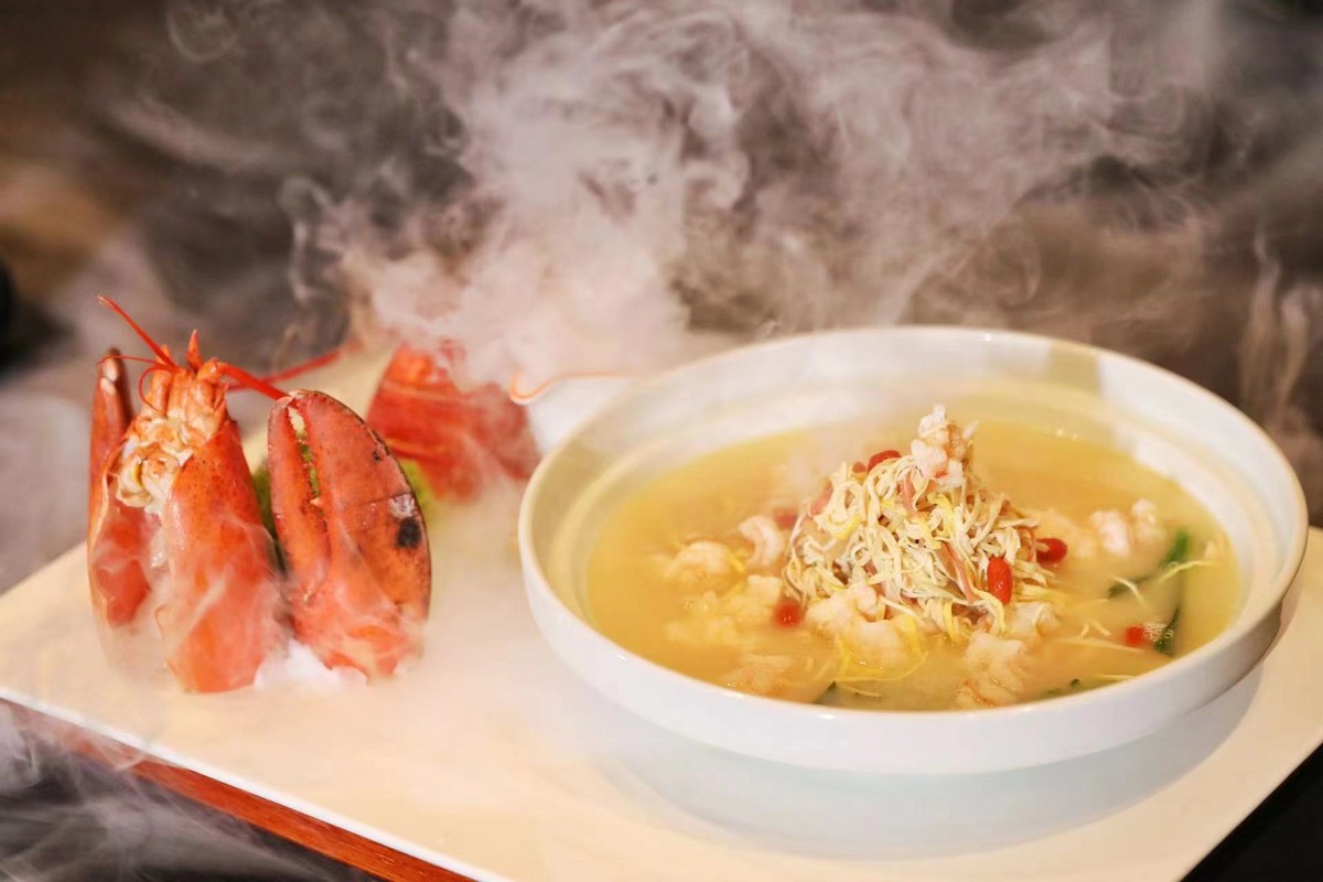 “寻味金陵·品V经典”第二站南京金奥费尔蒙酒店粤菜和本地食材、美酒的融合“碰撞”