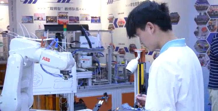 广州：提技能增收入托起老百姓“稳稳的幸福”