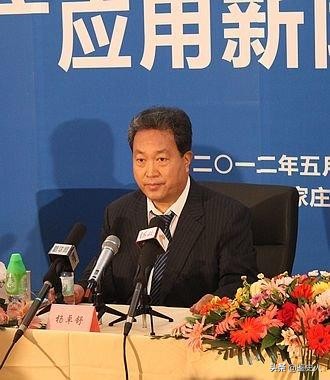 昔日河北首富：坐拥千亿帝国，家中27个保姆，最后却带儿子自首