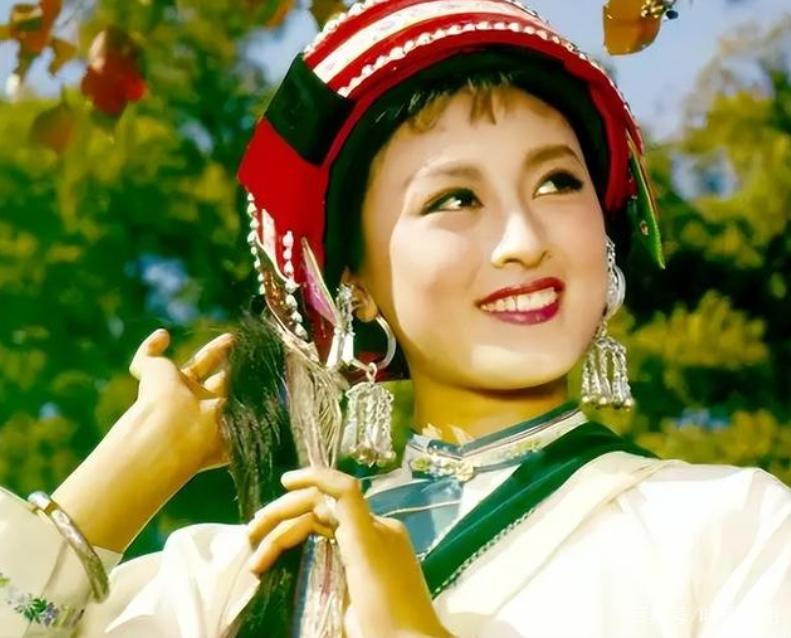 永远的阿诗玛杨丽坤完整版,阿诗玛杨丽坤年轻照