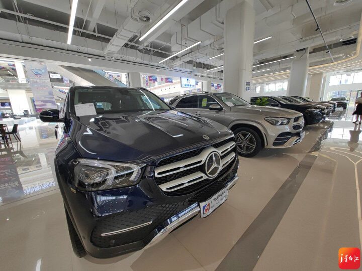 迈巴赫路虎选哪个,路虎迈巴赫多少钱