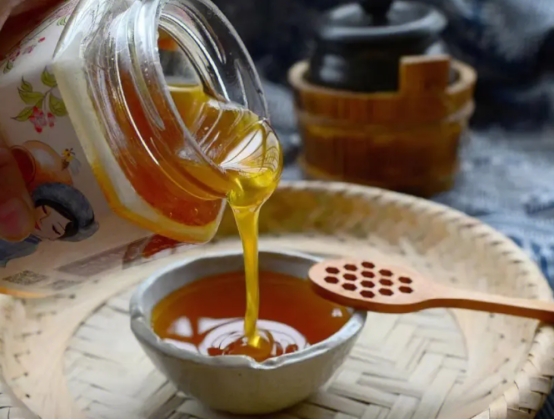 用火辨别蜂蜜的真假,蜂蜜用锅加热鉴别真假