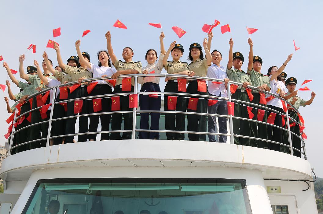 拥军邮路浓厚双拥氛围,收看双拥宣传片